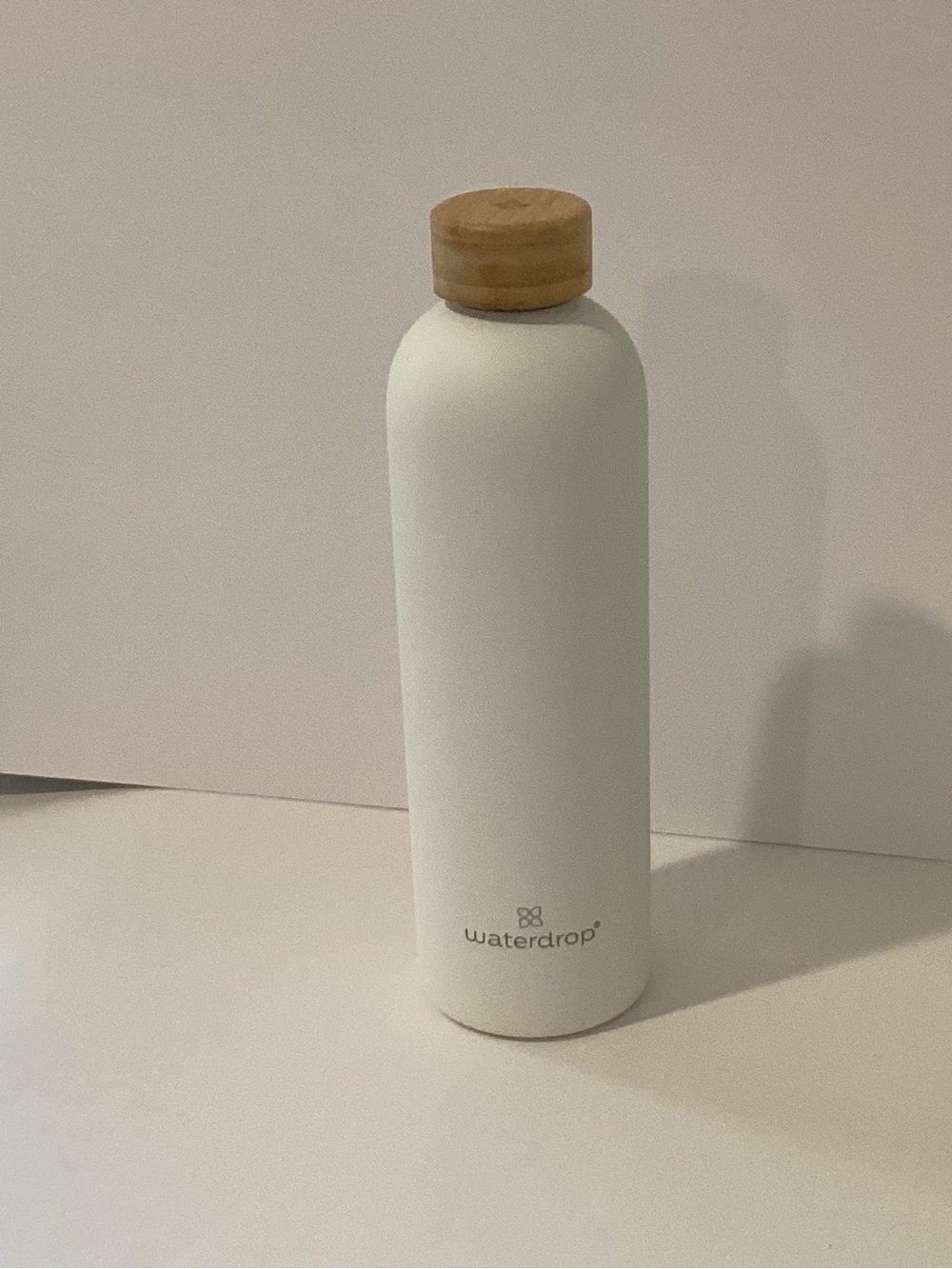waterdrop White Insulated Bottle with Bamboo Cap